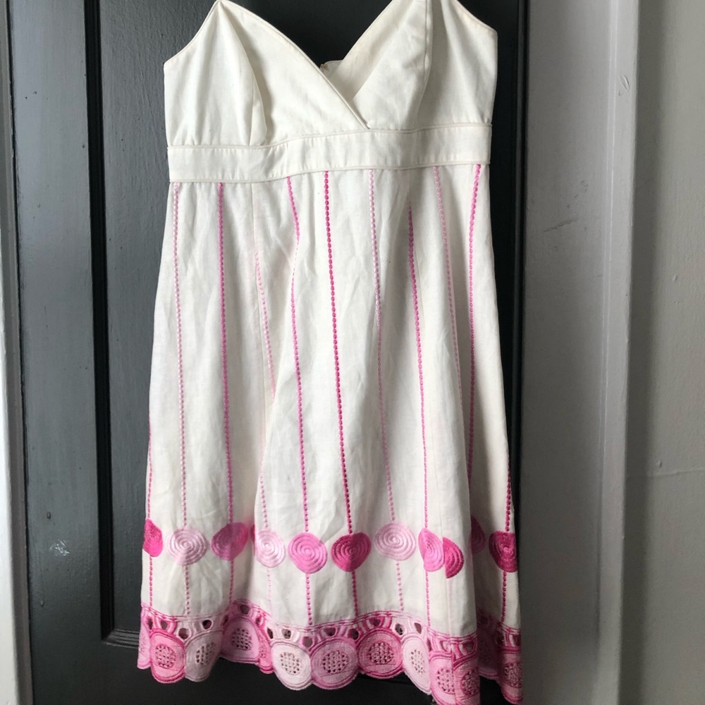 Adorable Lily Pulitzer dress size 6. Worn once.
